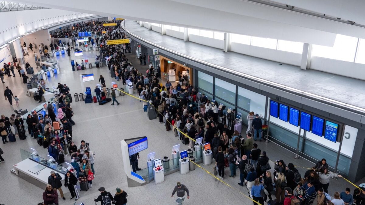 63-of-tsa-officers-consider-leaving-due-to-low-morale