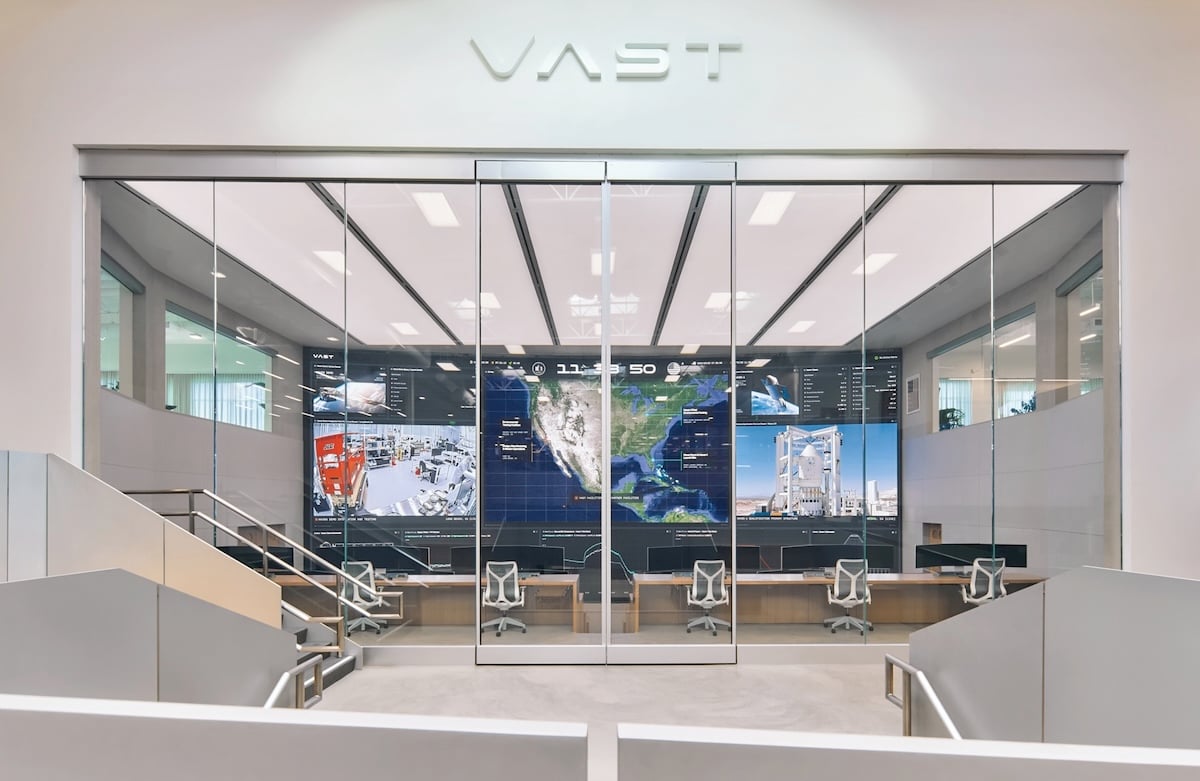 private-firms-revolutionize-space-exploration